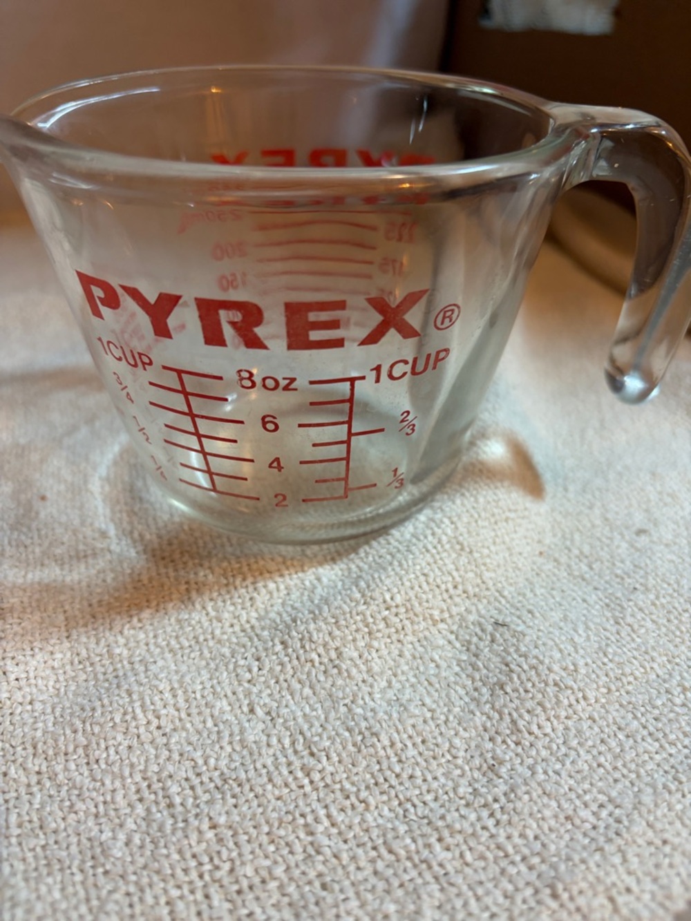 Vintage PYREX Measuring Cup Set (2) - 1 Cup & 2 Cup - USA Borosilicate Glass - Picture 8 of 13